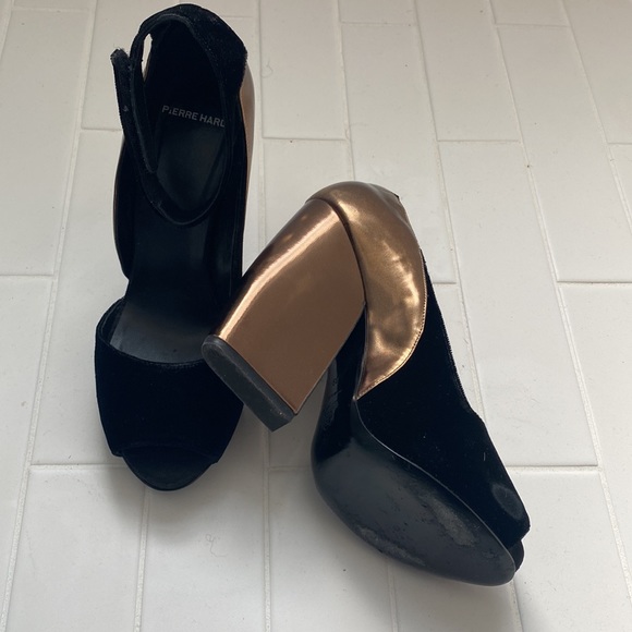 Pierre Hardy patent leather and velvet shoes - worn once. - Picture 2 of 4